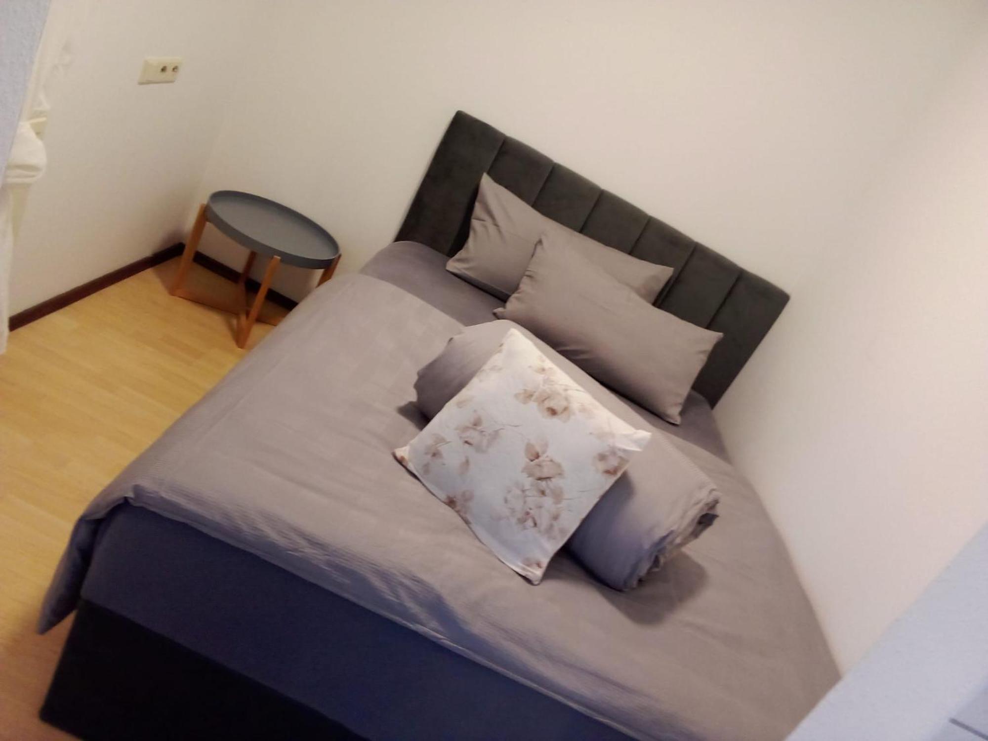 Apartment Metzingen City Exterior foto